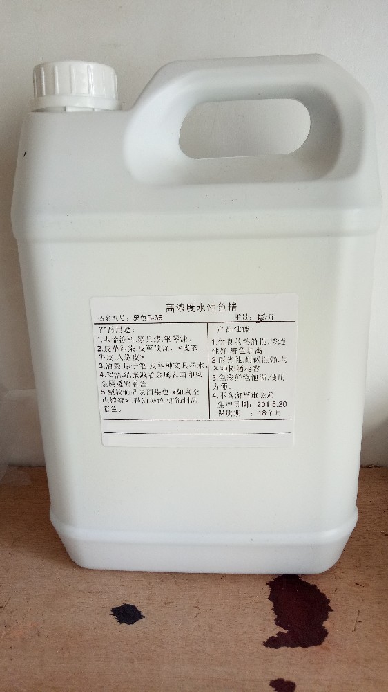 水性漆的顏色是使用色精或升色